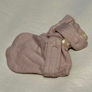 Goumi mittens